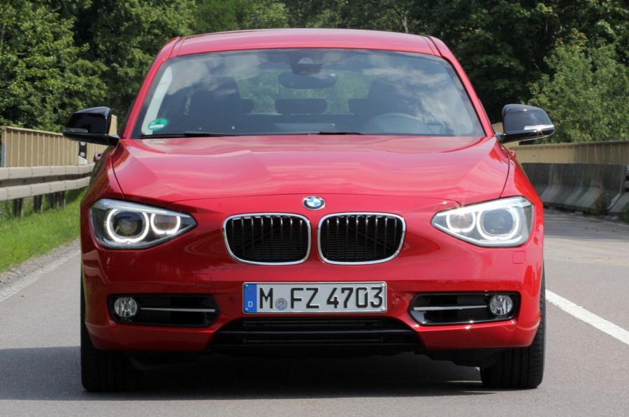 BMW 1-Series 5-Door 2012 года  (фото 12 из 57)